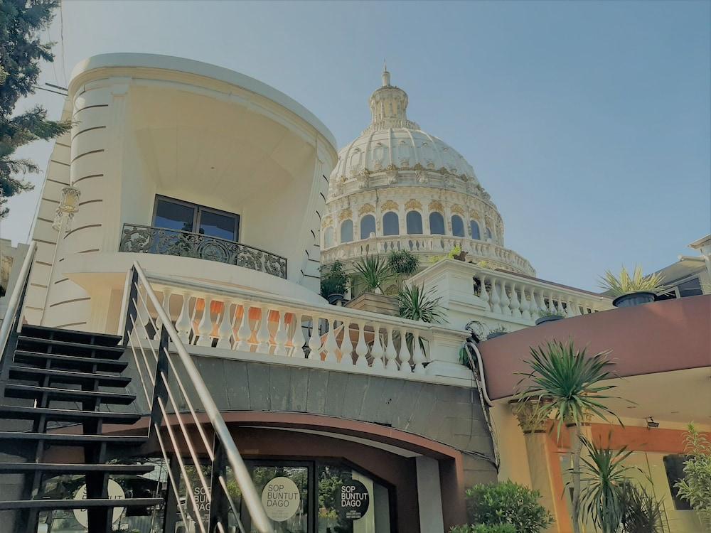 The Palais Hotel Dago Бандунг Екстер'єр фото