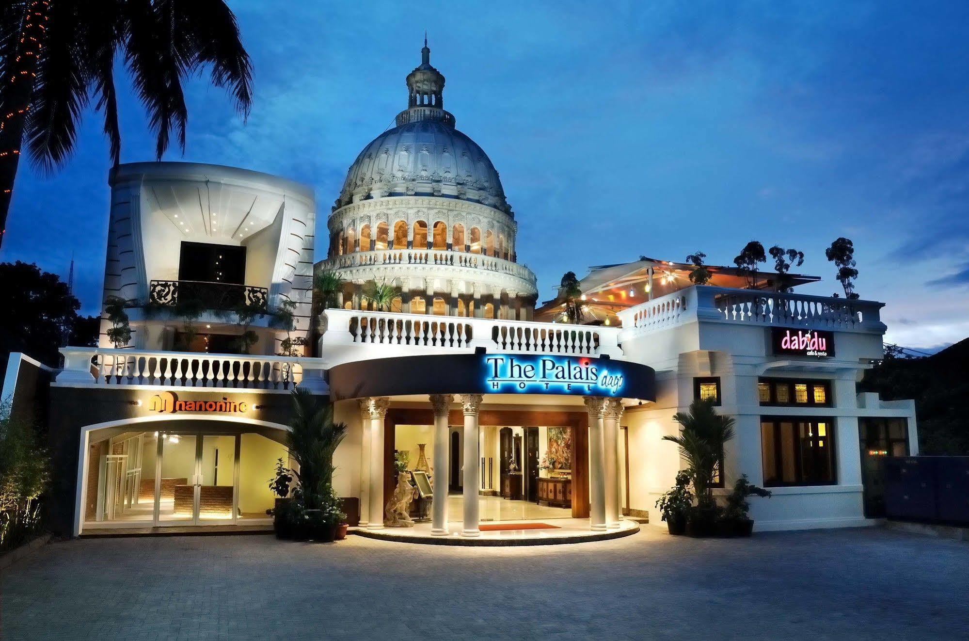 The Palais Hotel Dago Бандунг Екстер'єр фото